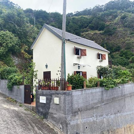 Casa Dias Leilighet Porto Moniz Eksteriør bilde